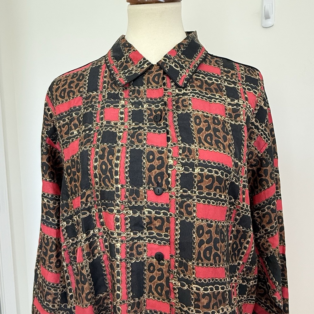 Vintage Anna and Frank 100% Silk Button Down Blouse Leopard Chain Classic Size L - Picture 2 of 12